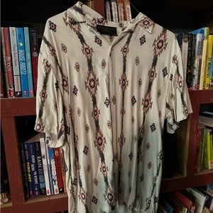 No boundaries button up shirt. Size small